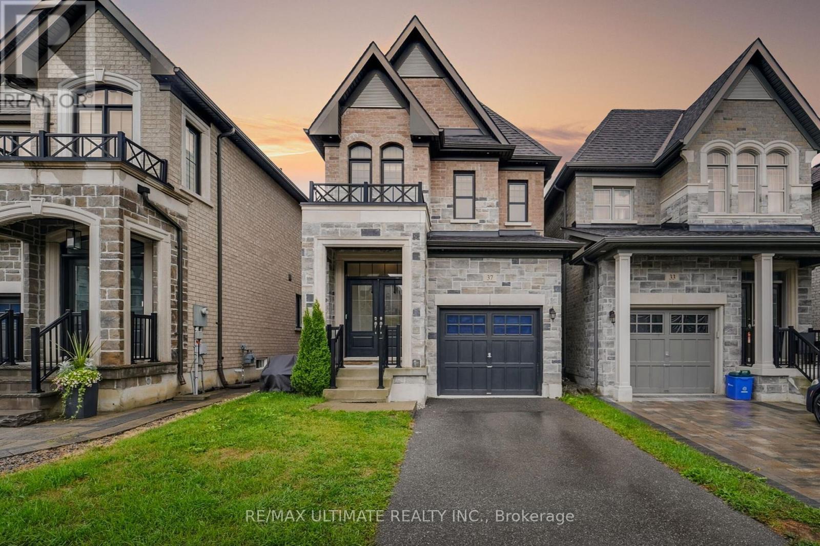 37 Zenith Avenue, Vaughan, Ontario  L4H 4K9 - Photo 38 - N12370513