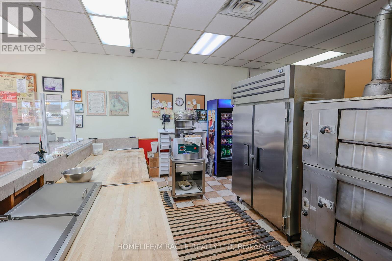 1146 Dufferin Avenue, Chatham-Kent, Ontario  N8A 2W1 - Photo 8 - X12372028