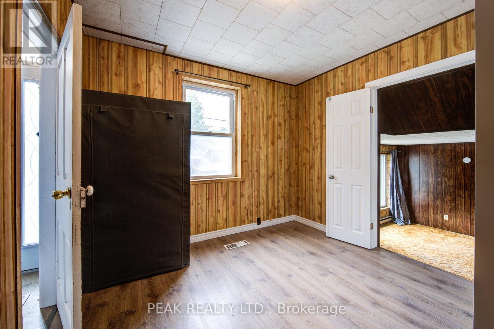 37 Decew Street W, East Zorra-Tavistock, Ontario  N0B 2R0 - Photo 5 - X12372033
