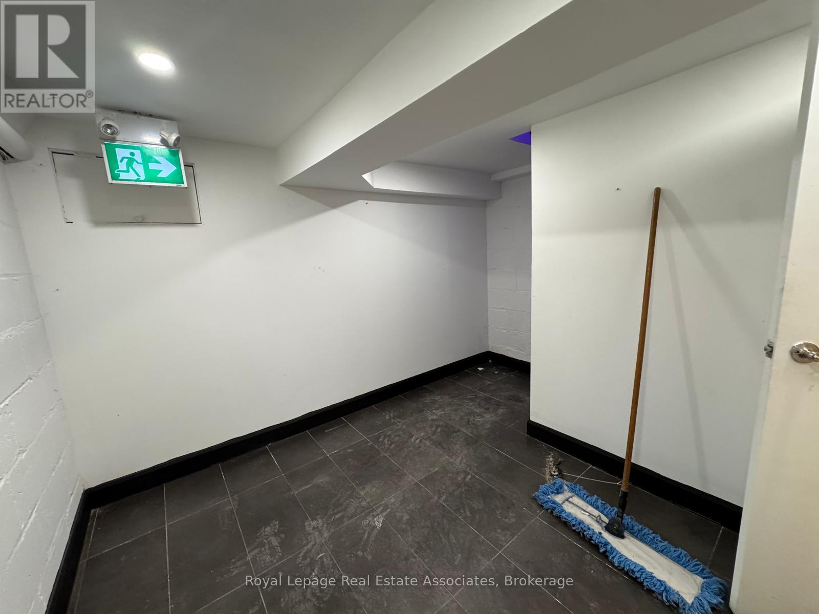 Lower Level - 424 Eglinton Avenue W, Toronto, Ontario  M5N 1A2 - Photo 5 - C12319997