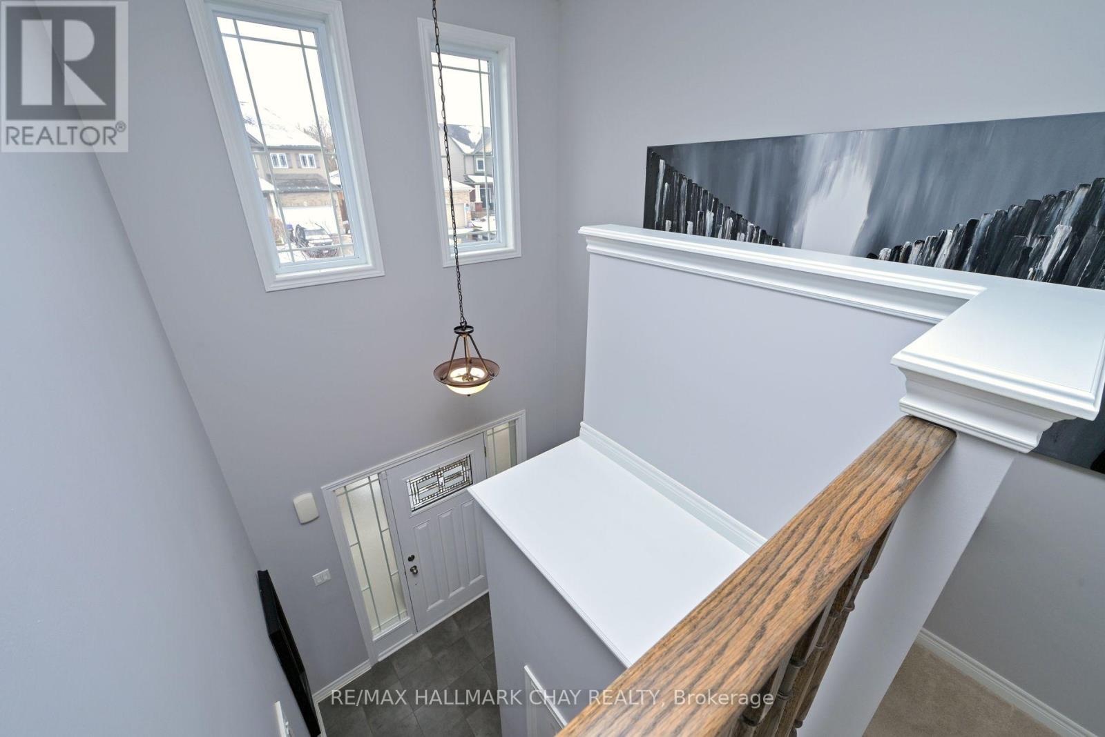 32 Burt Avenue, New Tecumseth, Ontario  L9R 0G8 - Photo 13 - N12372044