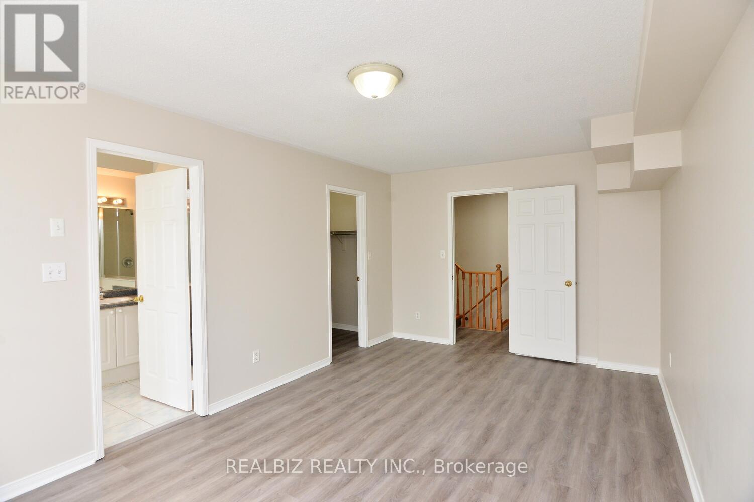 14 Herzberg Gardens, Toronto, Ontario  M3N 2P4 - Photo 11 - W12372038