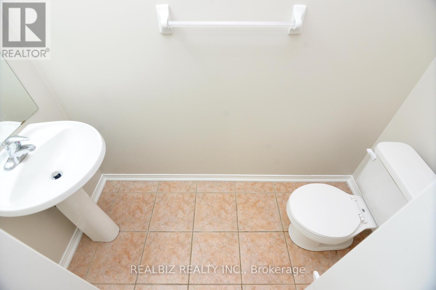 14 Herzberg Gardens, Toronto, Ontario  M3N 2P4 - Photo 14 - W12372038