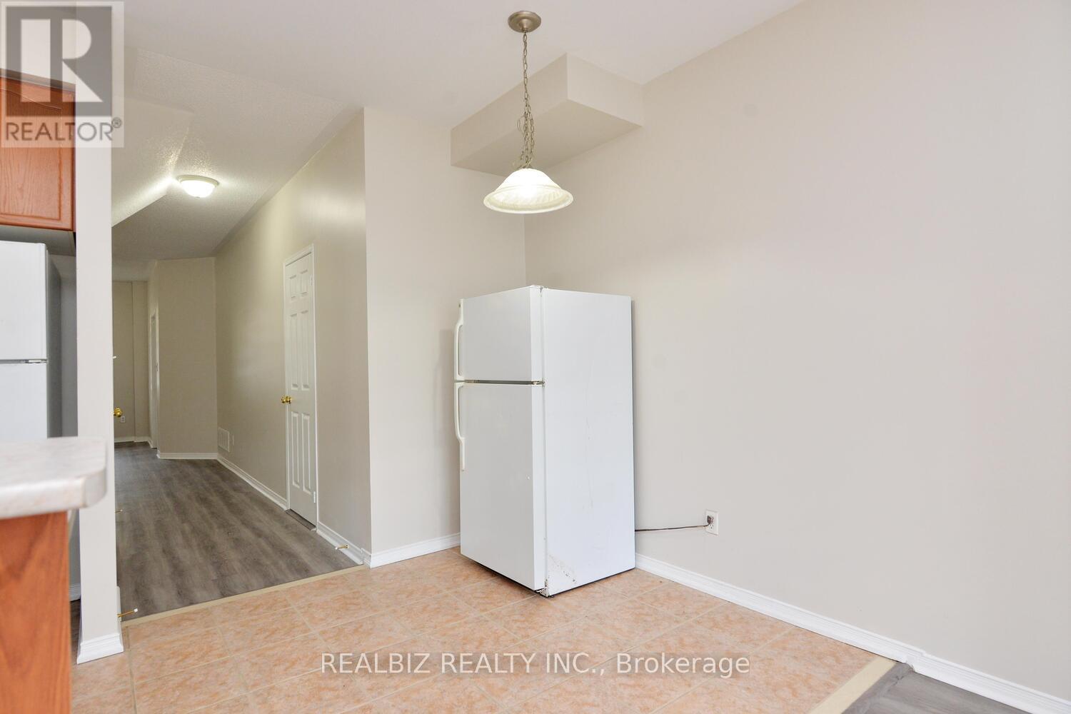 14 Herzberg Gardens, Toronto, Ontario  M3N 2P4 - Photo 15 - W12372038