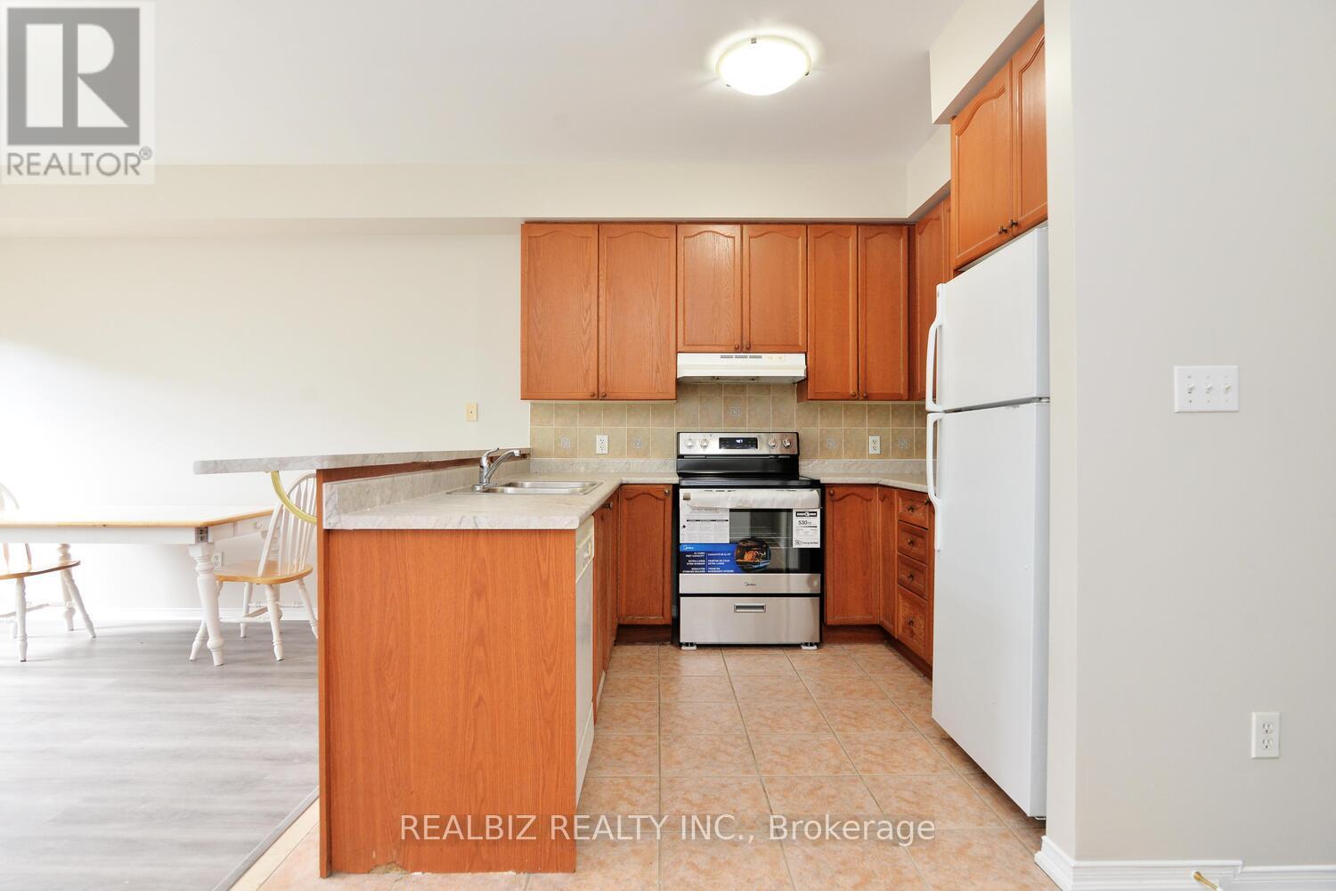 14 Herzberg Gardens, Toronto, Ontario  M3N 2P4 - Photo 20 - W12372038