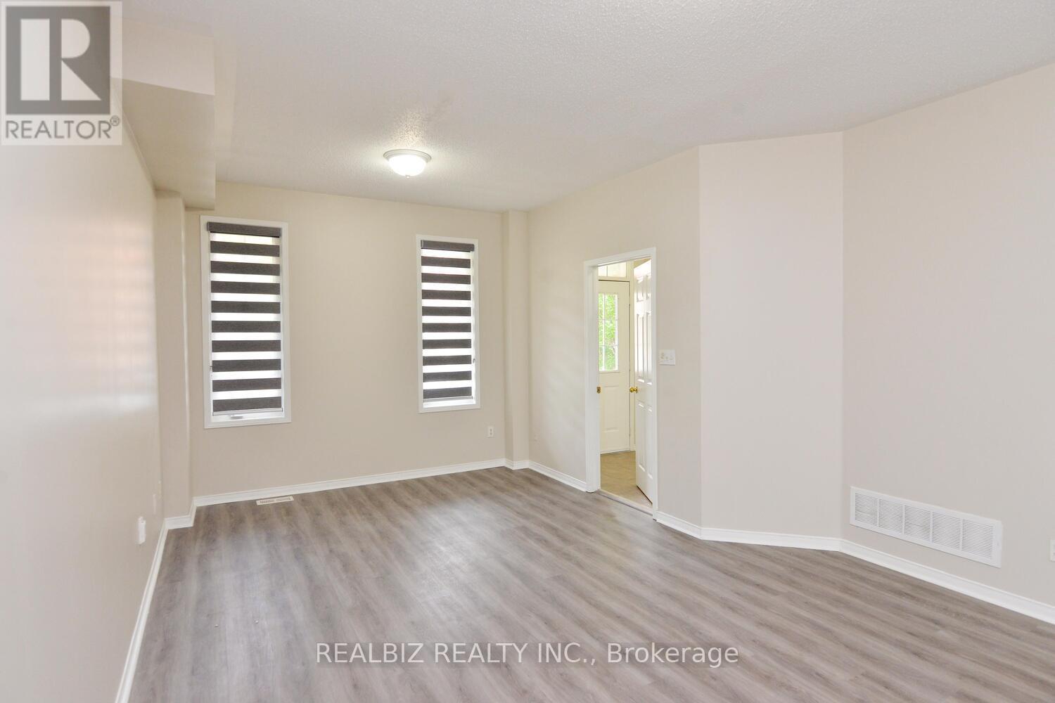 14 Herzberg Gardens, Toronto, Ontario  M3N 2P4 - Photo 22 - W12372038