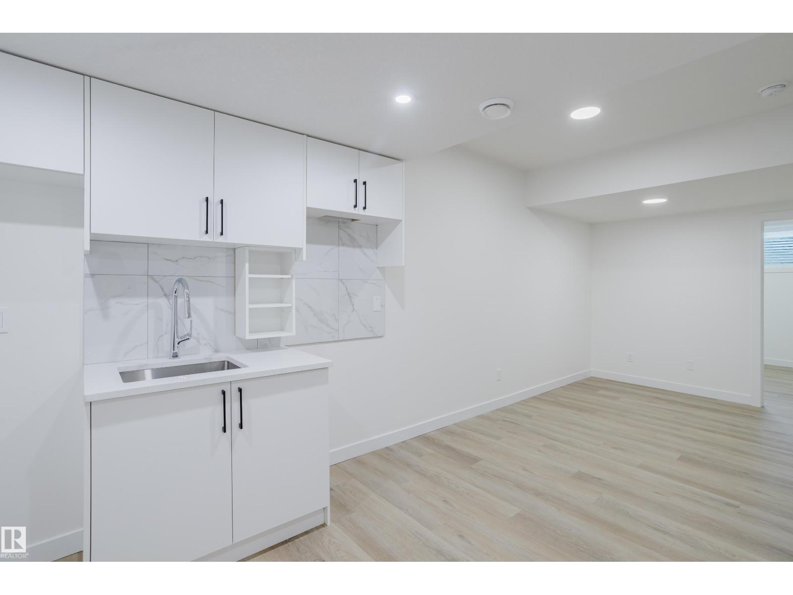 929 19 Av Nw, Edmonton, Alberta  T6T 2X4 - Photo 44 - E4455486