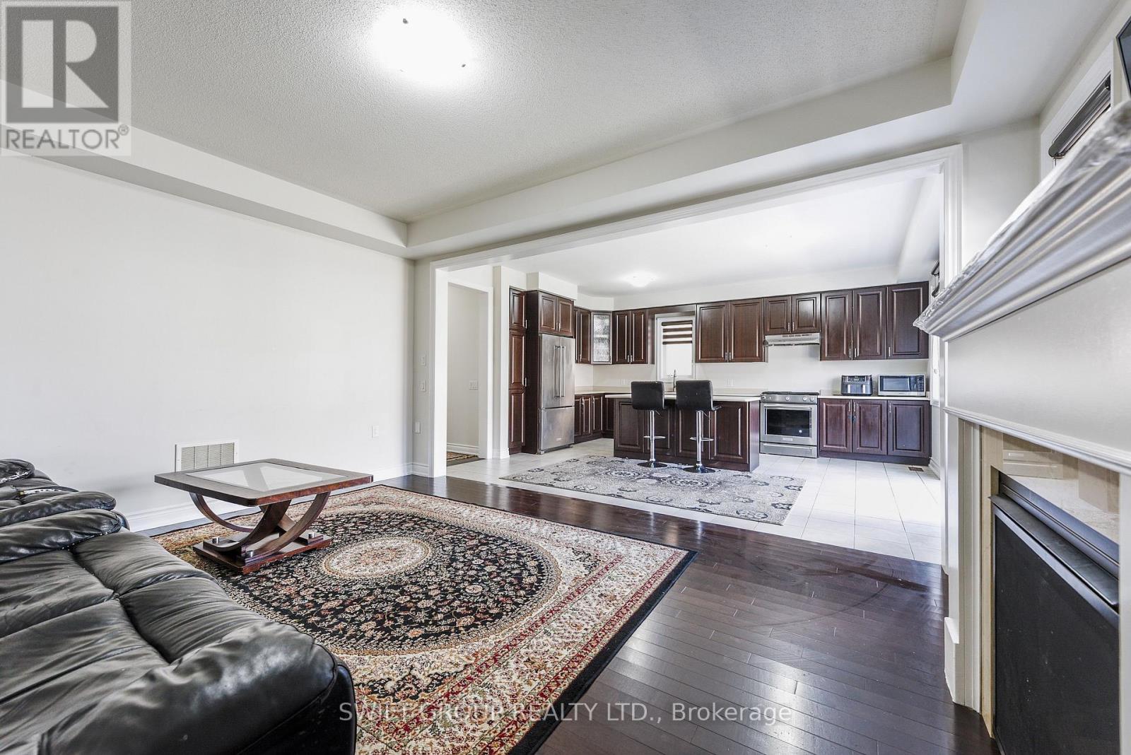 89 Deer Ridge Trail, Caledon, Ontario  L7C 4H4 - Photo 13 - W12372048