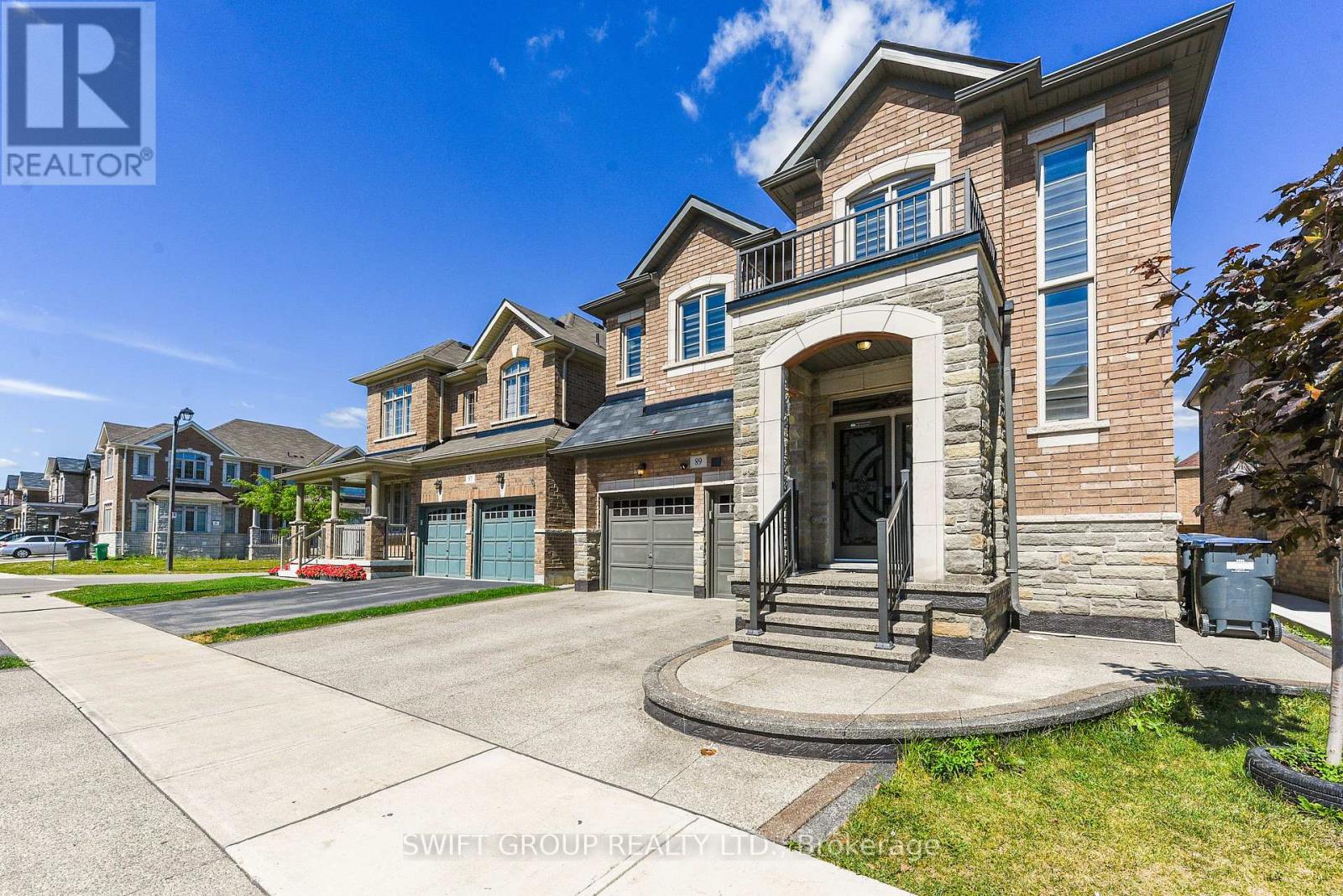89 Deer Ridge Trail, Caledon, Ontario  L7C 4H4 - Photo 2 - W12372048