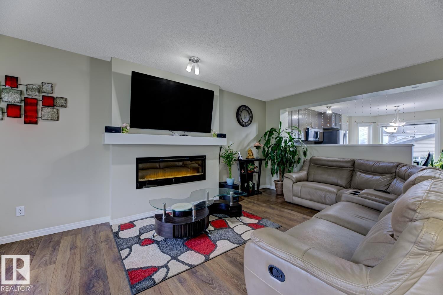 754 Eagleson Cr Nw, Edmonton, Alberta  T6M 0V2 - Photo 6 - E4455492