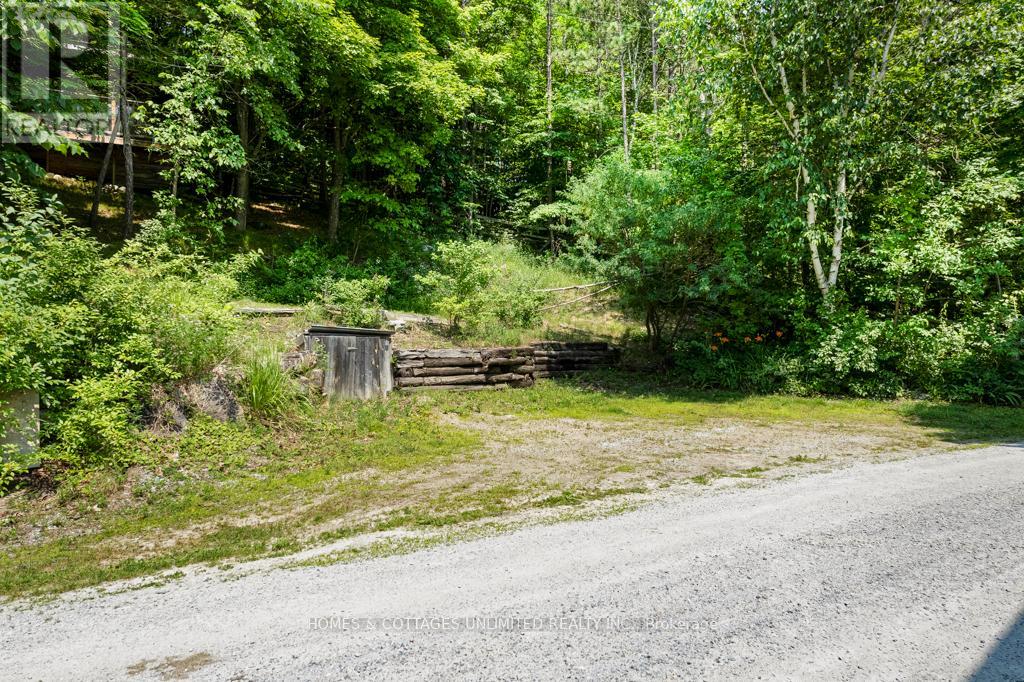185 Maple Hollow Drive, Lanark Highlands, Ontario  K0G 1M0 - Photo 17 - X12372061