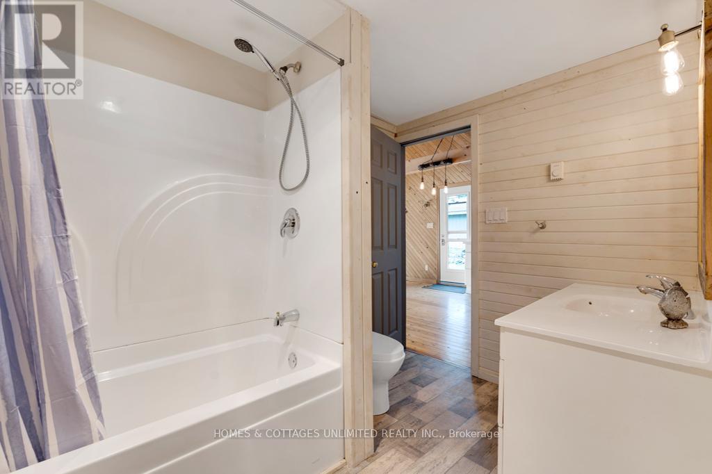 185 Maple Hollow Drive, Lanark Highlands, Ontario  K0G 1M0 - Photo 27 - X12372061
