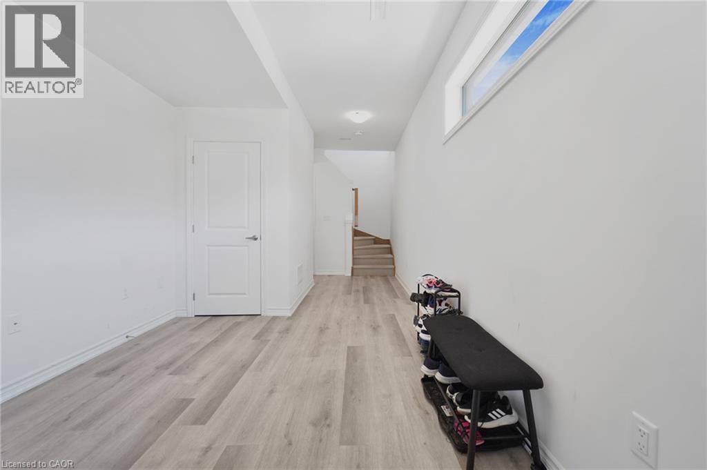461 Blackburn Drive Unit# 104, Brantford, Ontario  N3T 0W9 - Photo 7 - 40749717