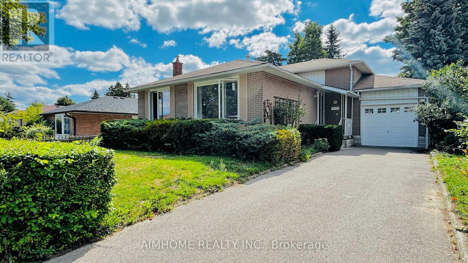 Property at 19 SUNDERLAND CRESCENT image 2