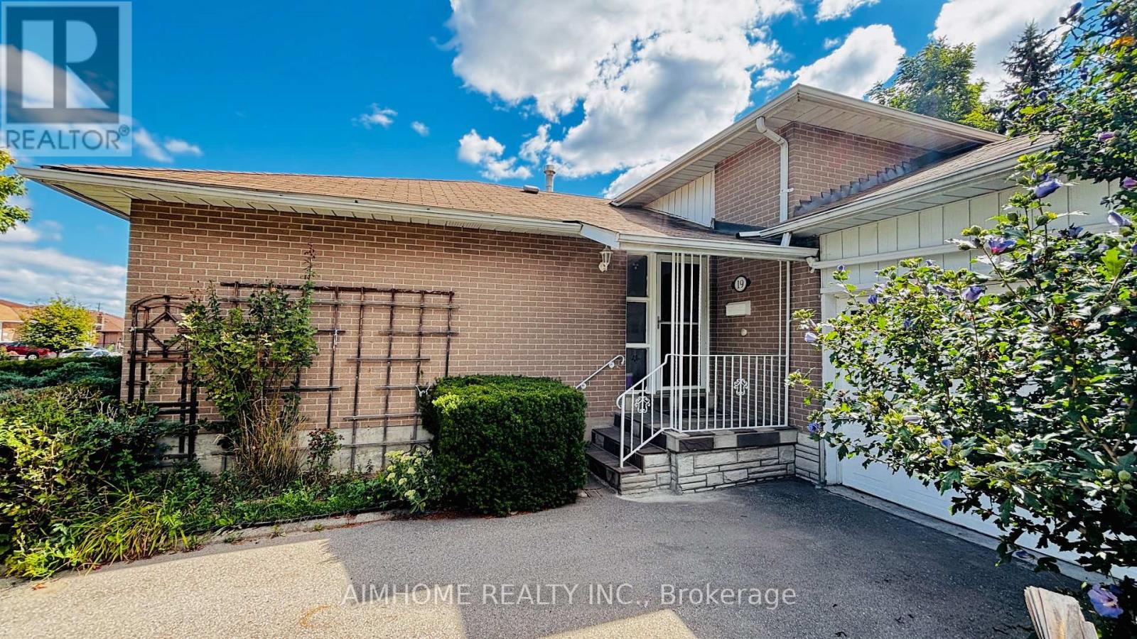 Property at 19 SUNDERLAND CRESCENT image 5