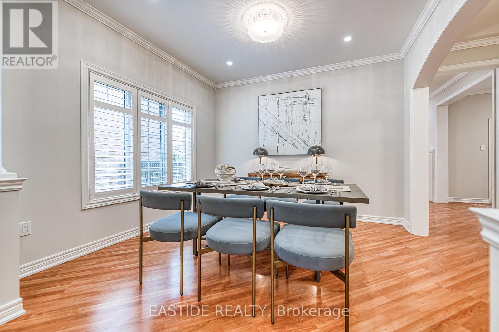 2422 Hertfordshire Way, Oakville, Ontario  L6H 7M5 - Photo 7 - W12372079
