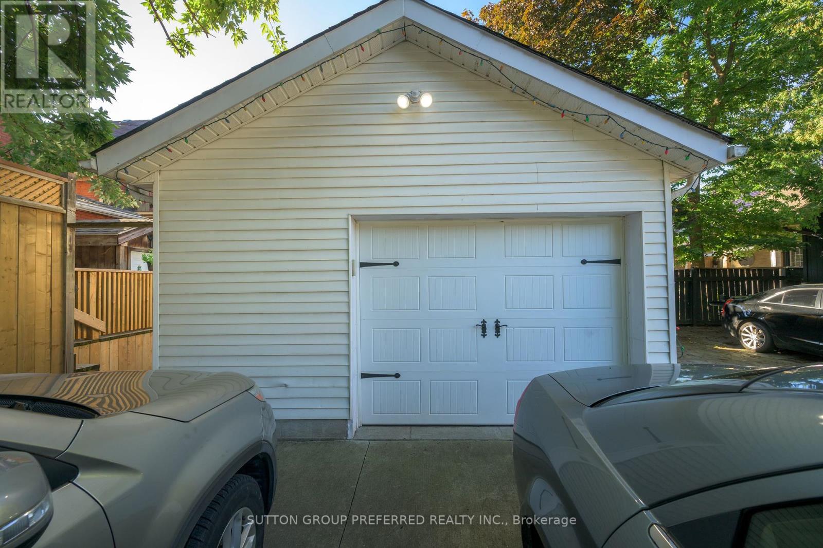 447 Woodman Avenue, London East, Ontario  N5W 4A1 - Photo 6 - X12372081