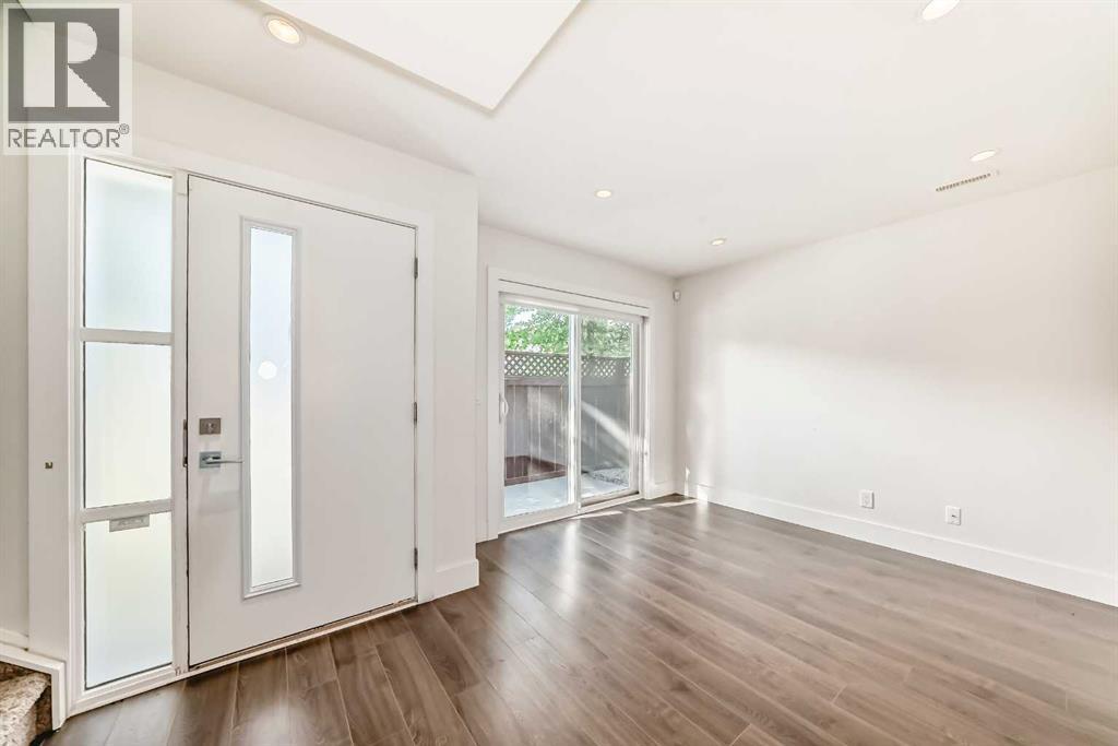 Property at 1816 47 Street NW image 5