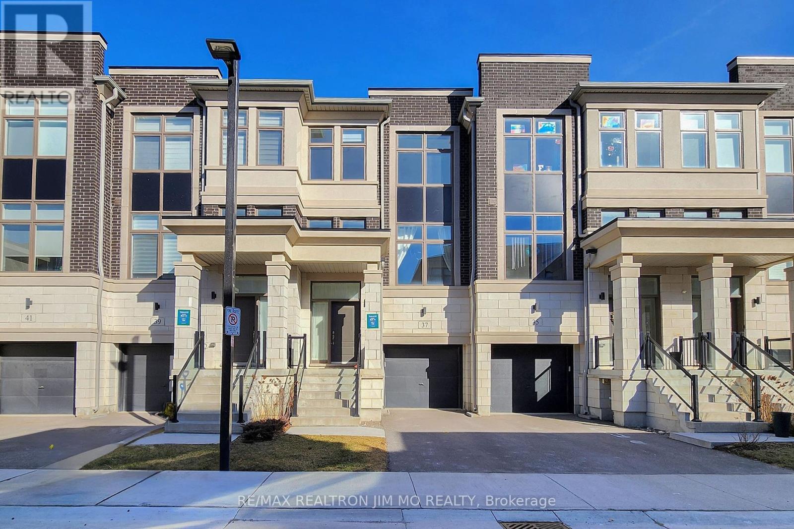 37 ARMILLO PLACE, Markham, Ontario