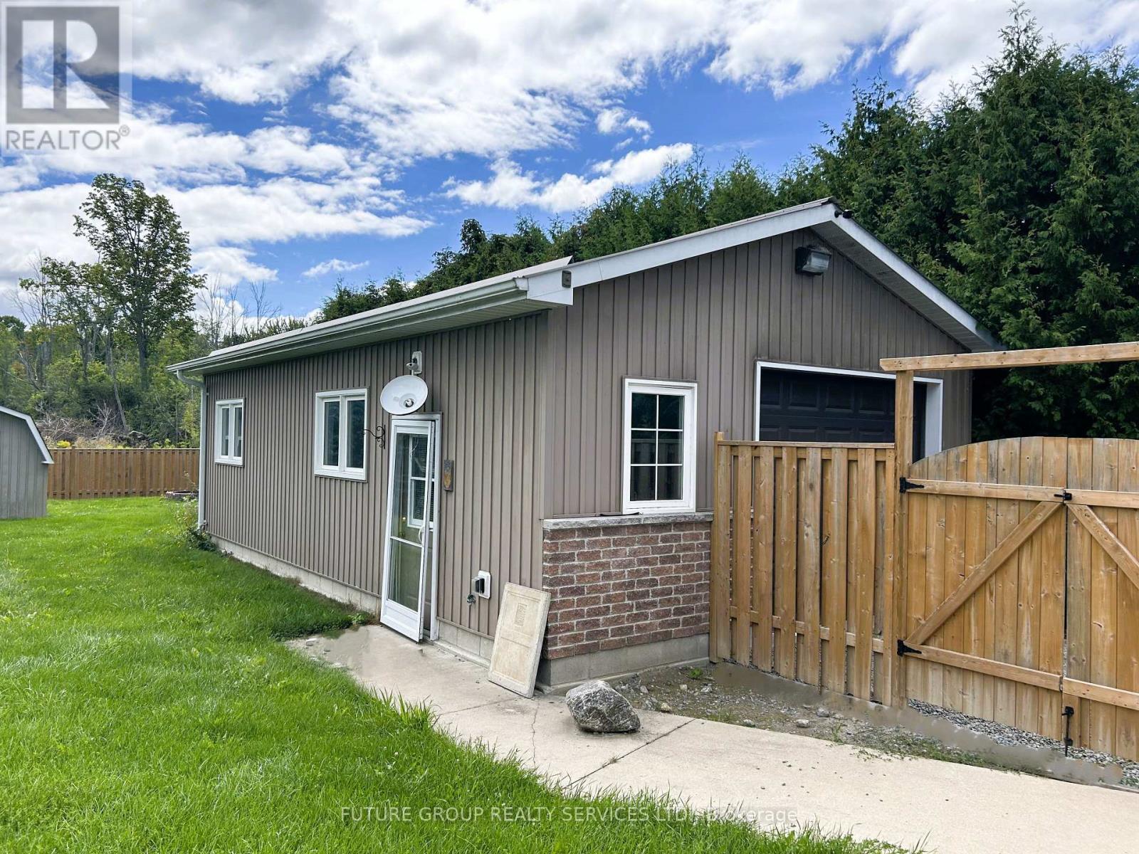 5 Burke Street, Georgina, Ontario  L0E 1R0 - Photo 32 - N12322682