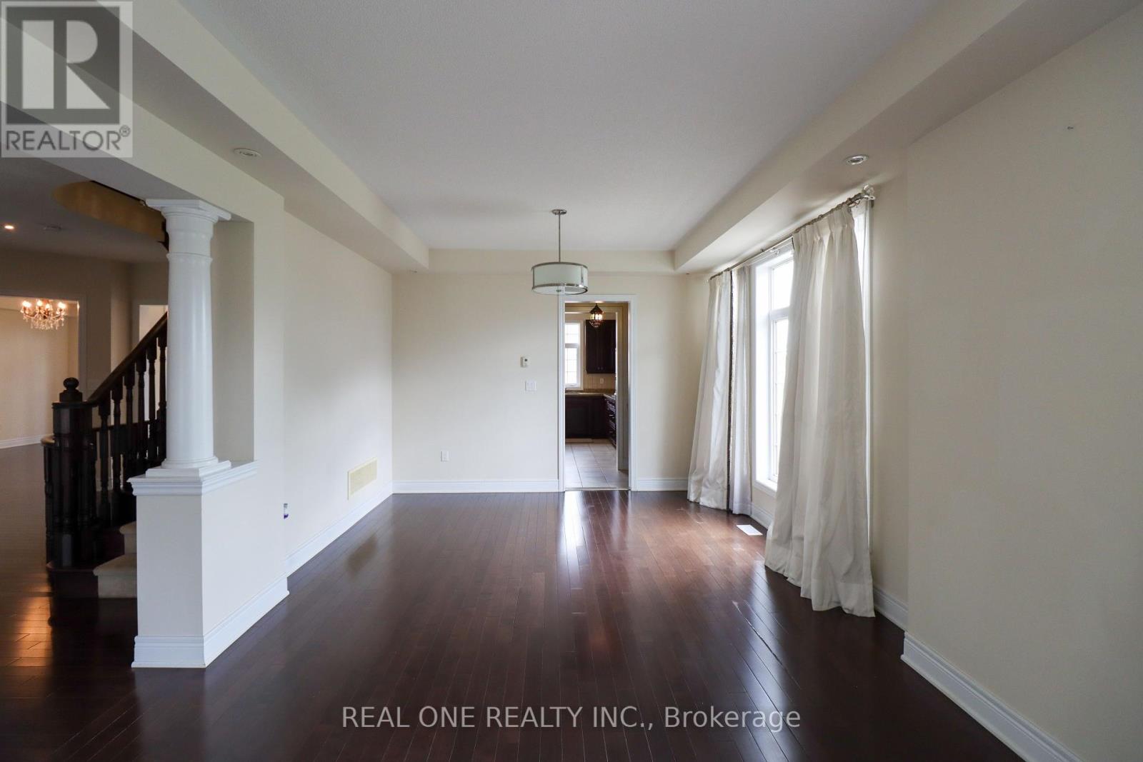 1330 Kestell Boulevard, Oakville, Ontario  L6H 0C8 - Photo 6 - W12299055