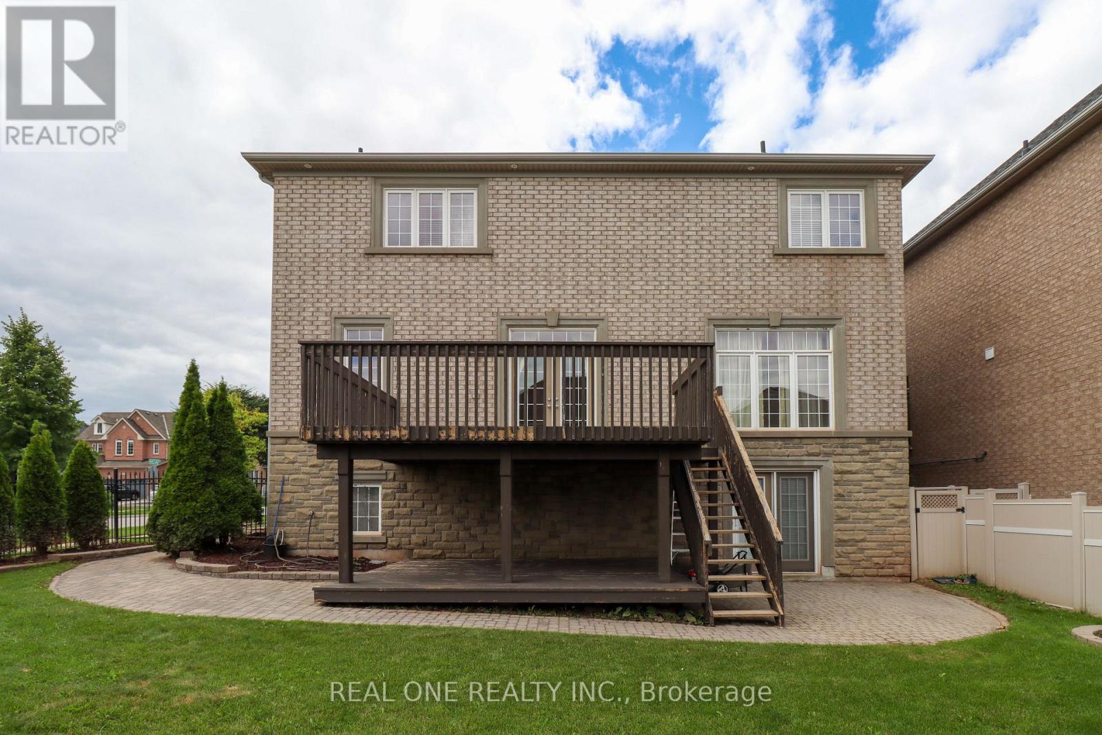 1330 Kestell Boulevard, Oakville, Ontario  L6H 0C8 - Photo 47 - W12299055