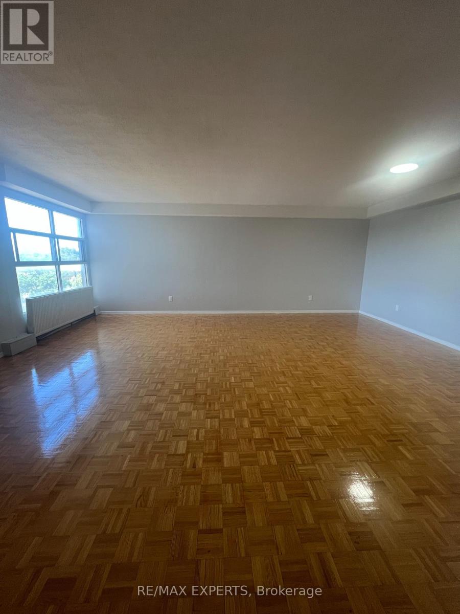 407 - 123 Bloor Street W, Oshawa, Ontario  L1J 1P5 - Photo 2 - E12334818