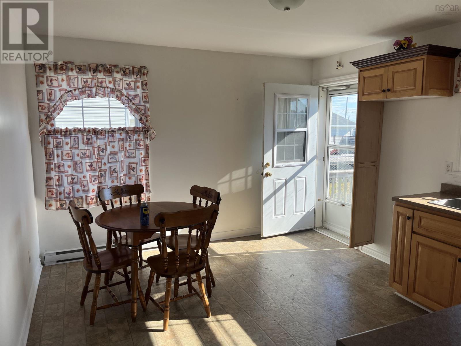 7 Gordon Street, Glace Bay, Nova Scotia  B1A 3Z1 - Photo 9 - 202522012