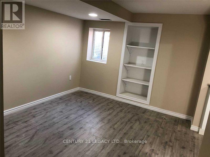 Bsmnt - 17 Rosebud Avenue, Brampton, Ontario  L6X 2W4 - Photo 2 - W12372097