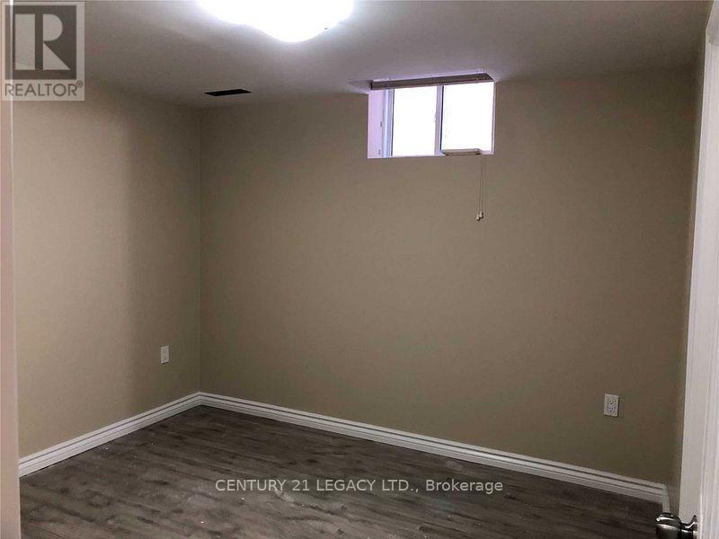 Bsmnt - 17 Rosebud Avenue, Brampton, Ontario  L6X 2W4 - Photo 4 - W12372097