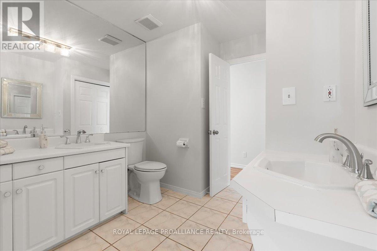 267 County Road 28, Prince Edward County, Ontario  K8N 4Z7 - Photo 15 - X12273076