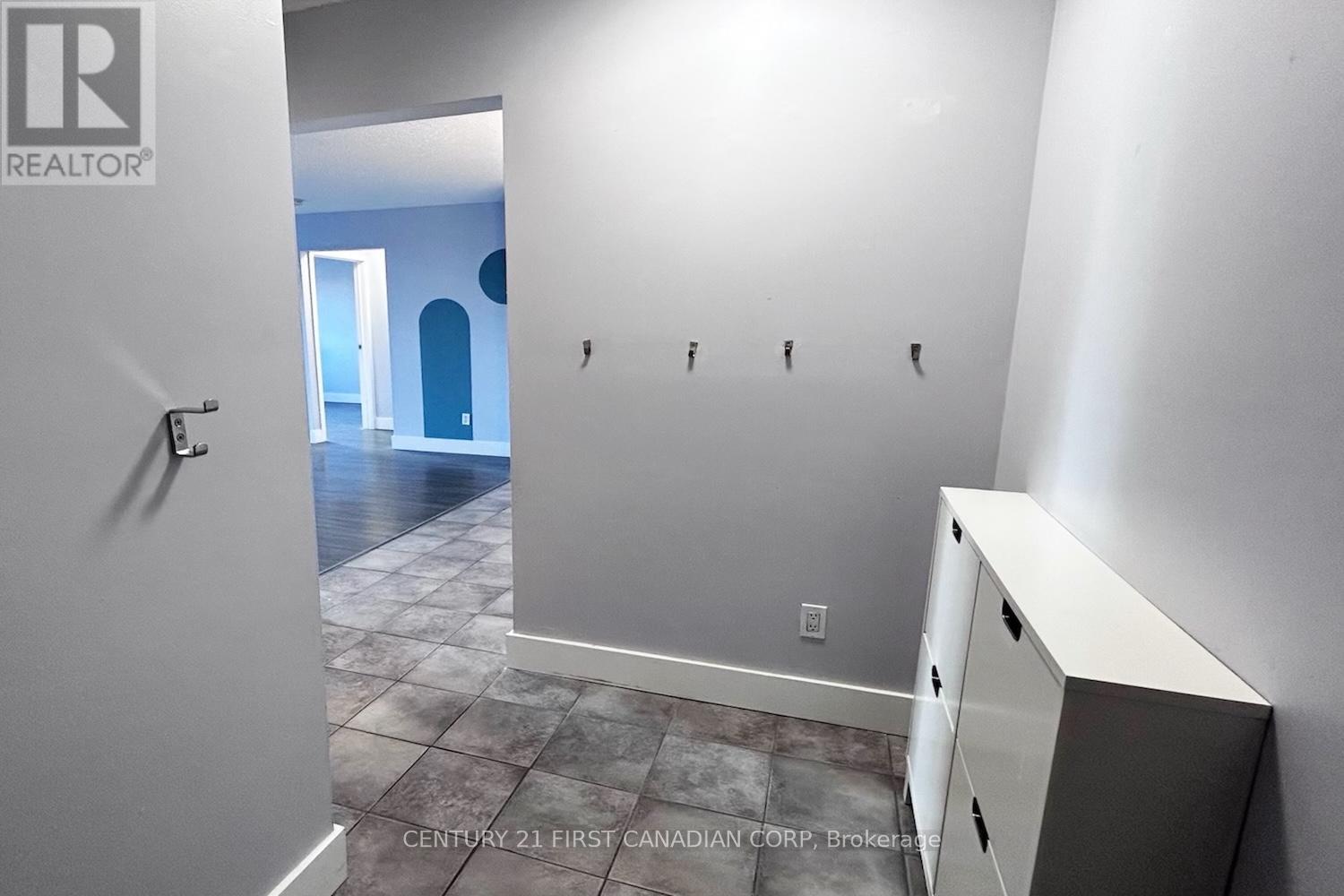 119 - 1096 Jalna Boulevard, London South, Ontario  N6E 3B8 - Photo 2 - X12372106