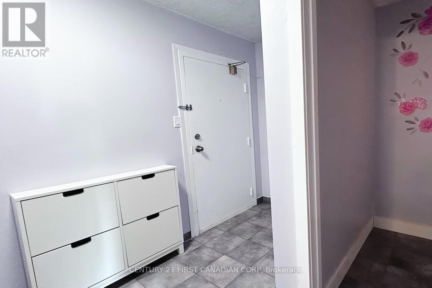 119 - 1096 Jalna Boulevard, London South, Ontario  N6E 3B8 - Photo 3 - X12372106