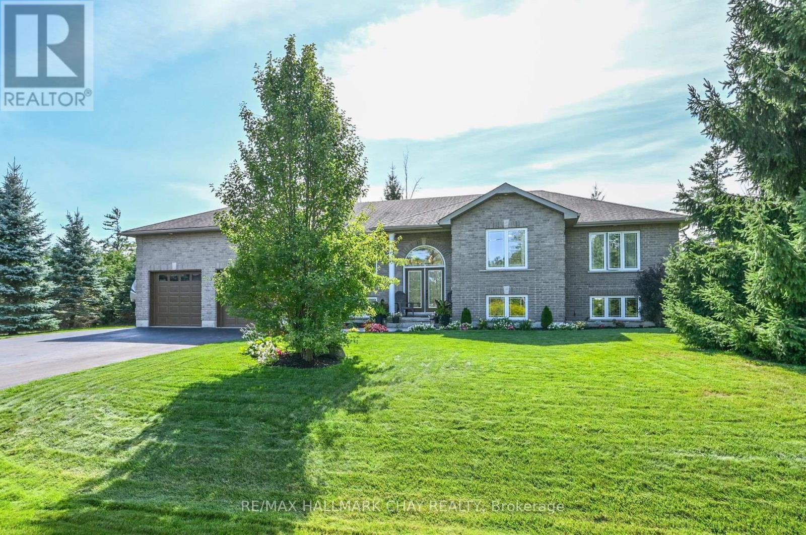 12 Symond Avenue, Oro-Medonte, Ontario  L0L 2E0 - Photo 1 - S12372119