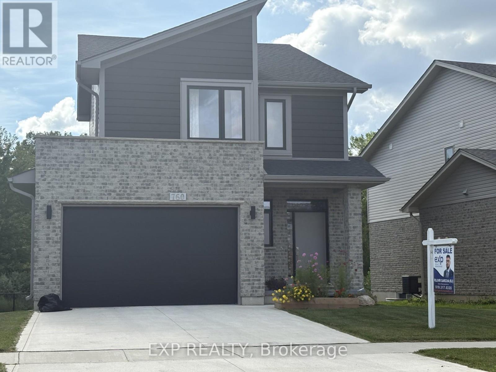760 Chelton Rd Road, London South, Ontario  N6M 0H8 - Photo 1 - X12372139