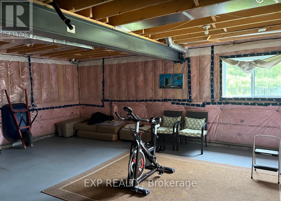 760 Chelton Rd Road, London South, Ontario  N6M 0H8 - Photo 13 - X12372139