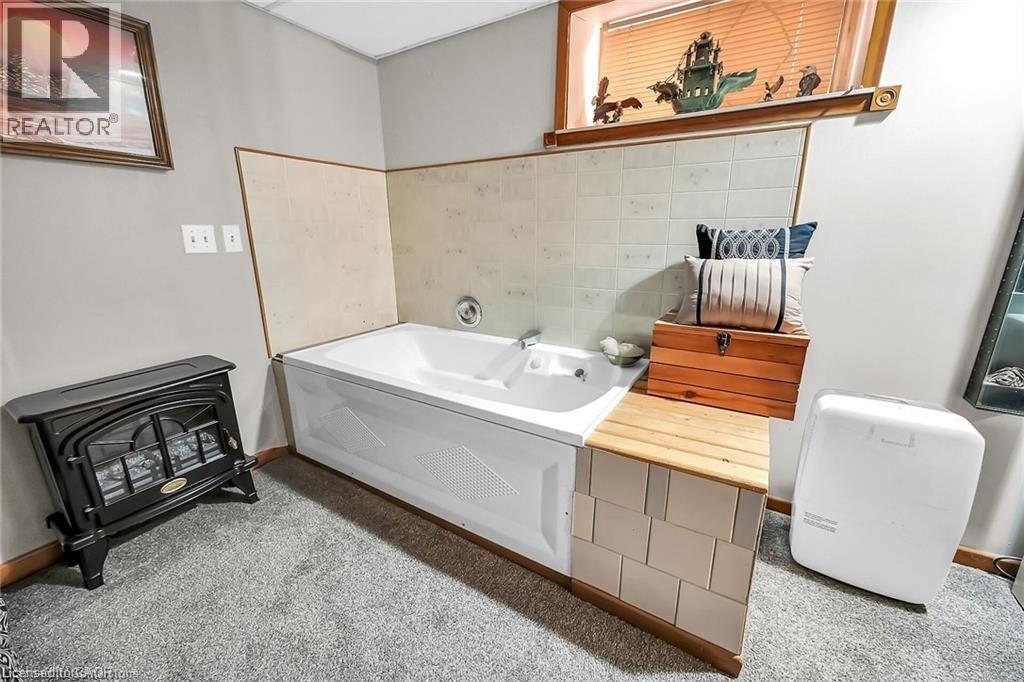 49 East Bend Avenue S, Hamilton, Ontario  L8M 3E4 - Photo 35 - 40764850