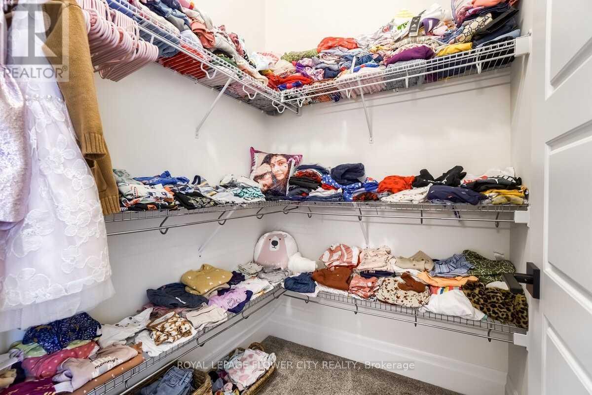 19 Whitcombe Way, Puslinch, Ontario N0B 2C0 - Photo 22 - X12365709