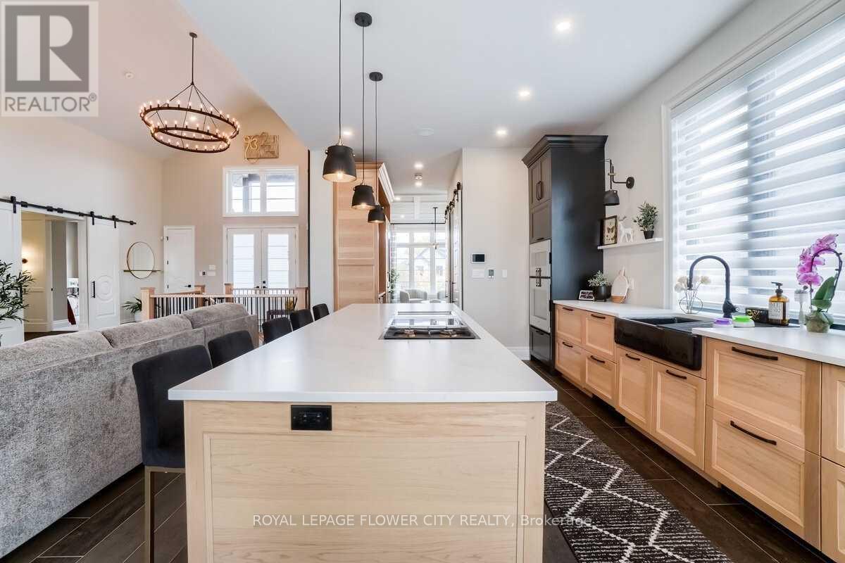 19 Whitcombe Way, Puslinch, Ontario N0B 2C0 - Photo 10 - X12365709