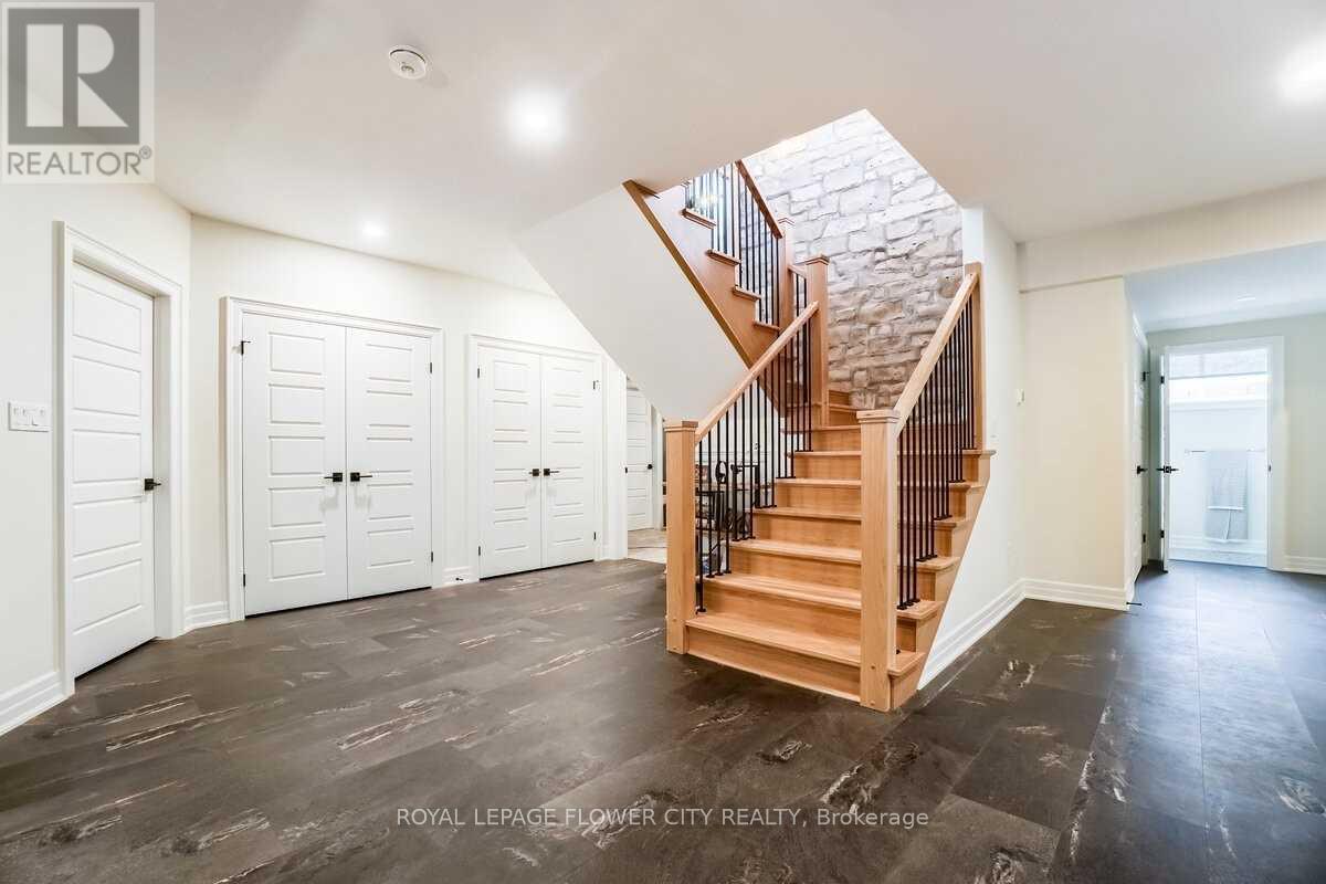 19 Whitcombe Way, Puslinch, Ontario N0B 2C0 - Photo 28 - X12365709