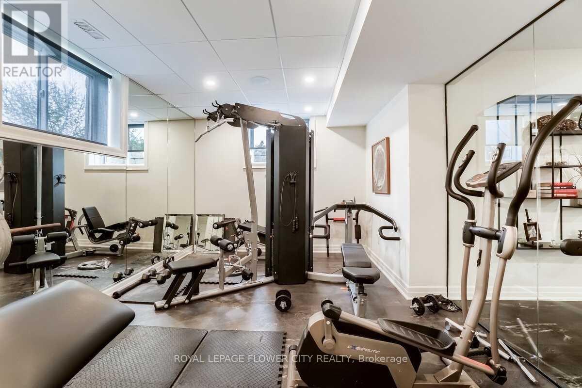 19 Whitcombe Way, Puslinch, Ontario N0B 2C0 - Photo 33 - X12365709