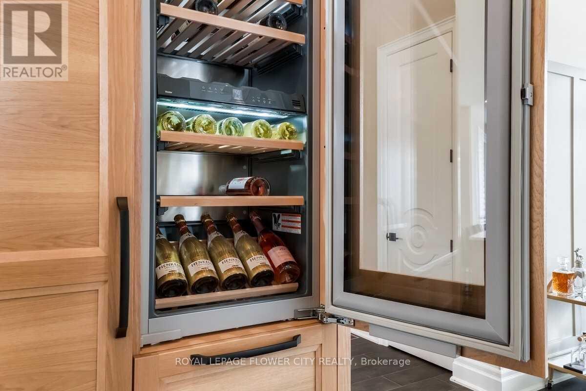 19 Whitcombe Way, Puslinch, Ontario N0B 2C0 - Photo 8 - X12365709