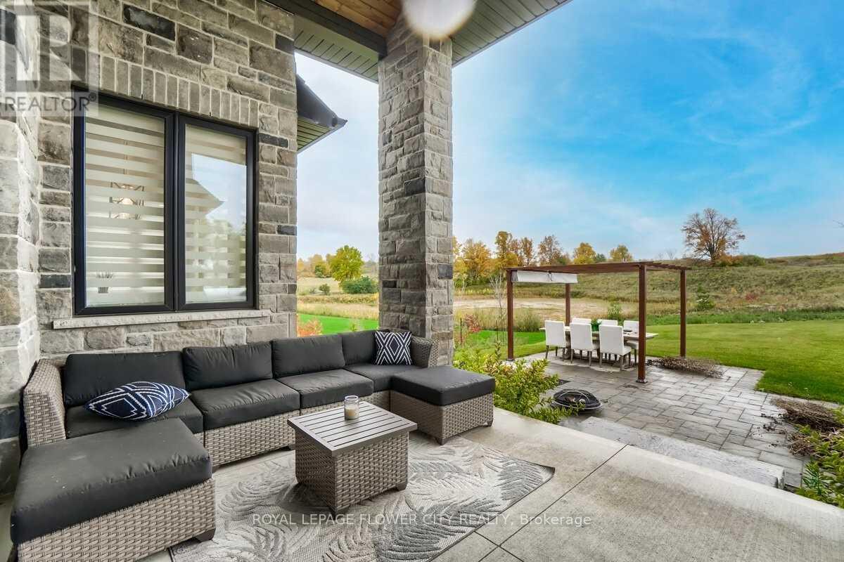 19 Whitcombe Way, Puslinch, Ontario N0B 2C0 - Photo 38 - X12365709