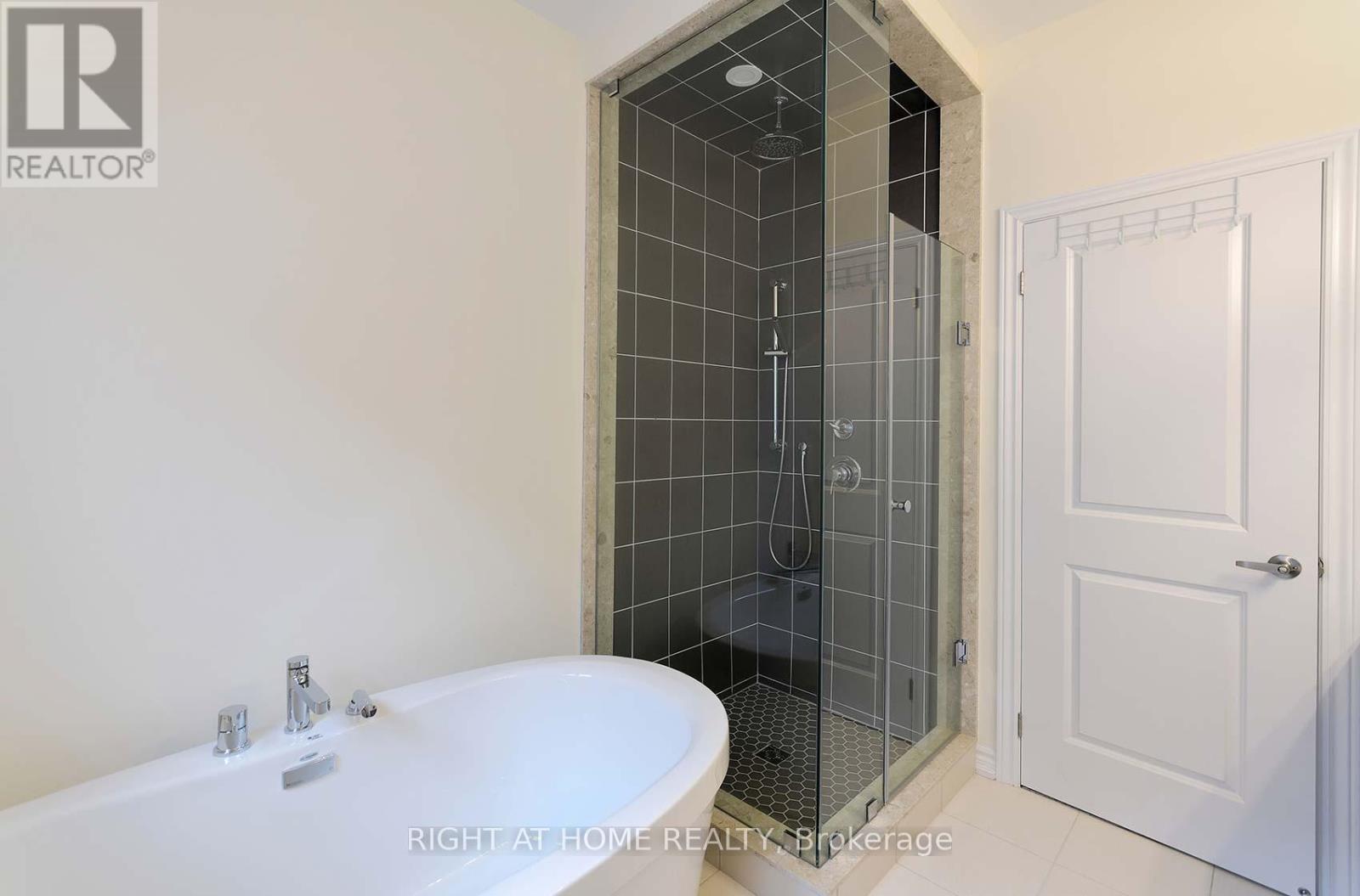 49 Simona Avenue, Wasaga Beach, Ontario  L9Z 0L3 - Photo 21 - S12372144