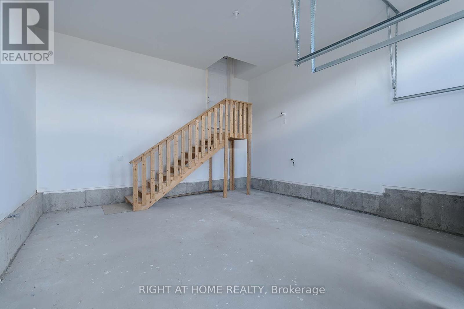 49 Simona Avenue, Wasaga Beach, Ontario  L9Z 0L3 - Photo 30 - S12372144