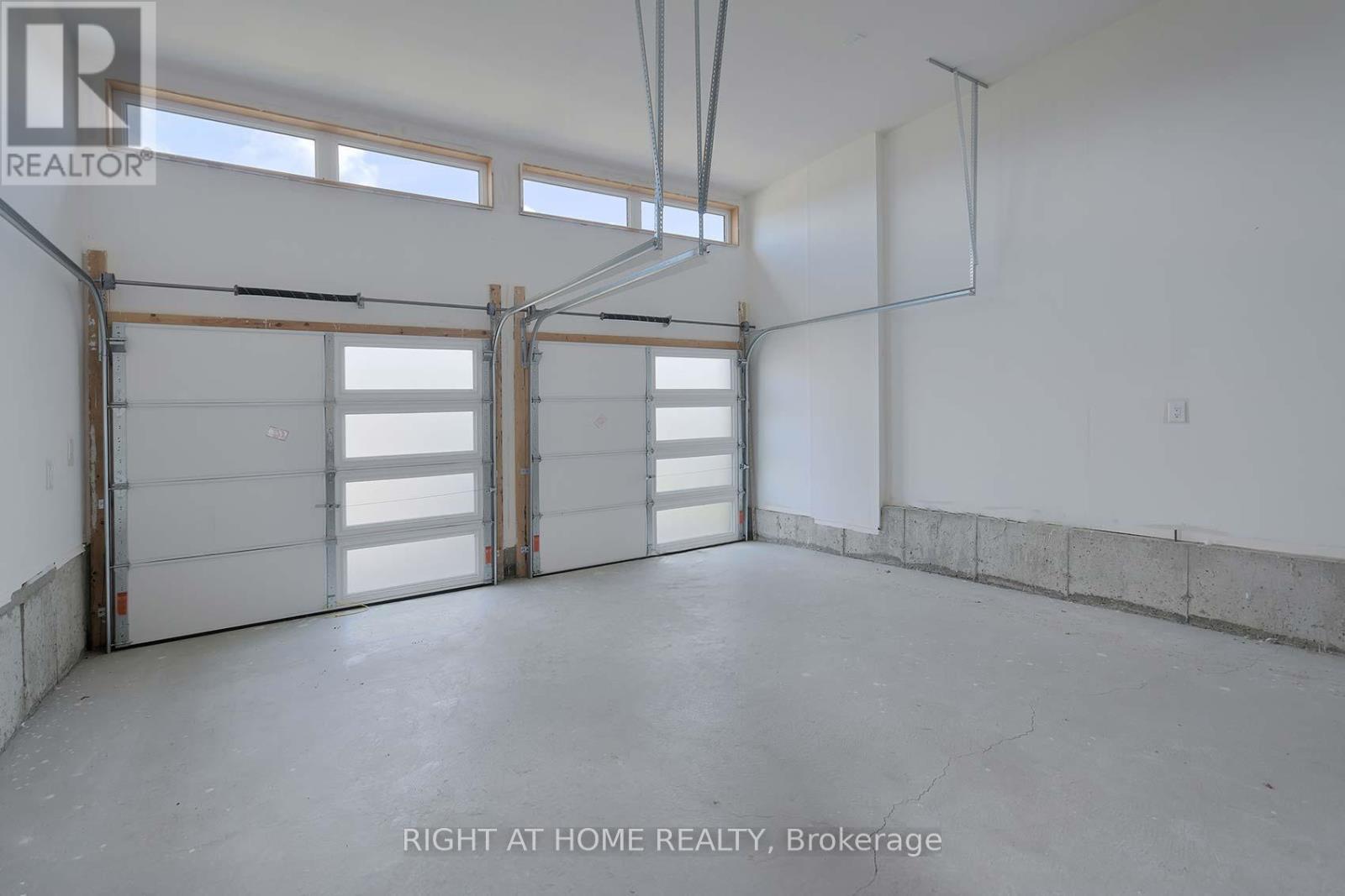 49 Simona Avenue, Wasaga Beach, Ontario  L9Z 0L3 - Photo 31 - S12372144