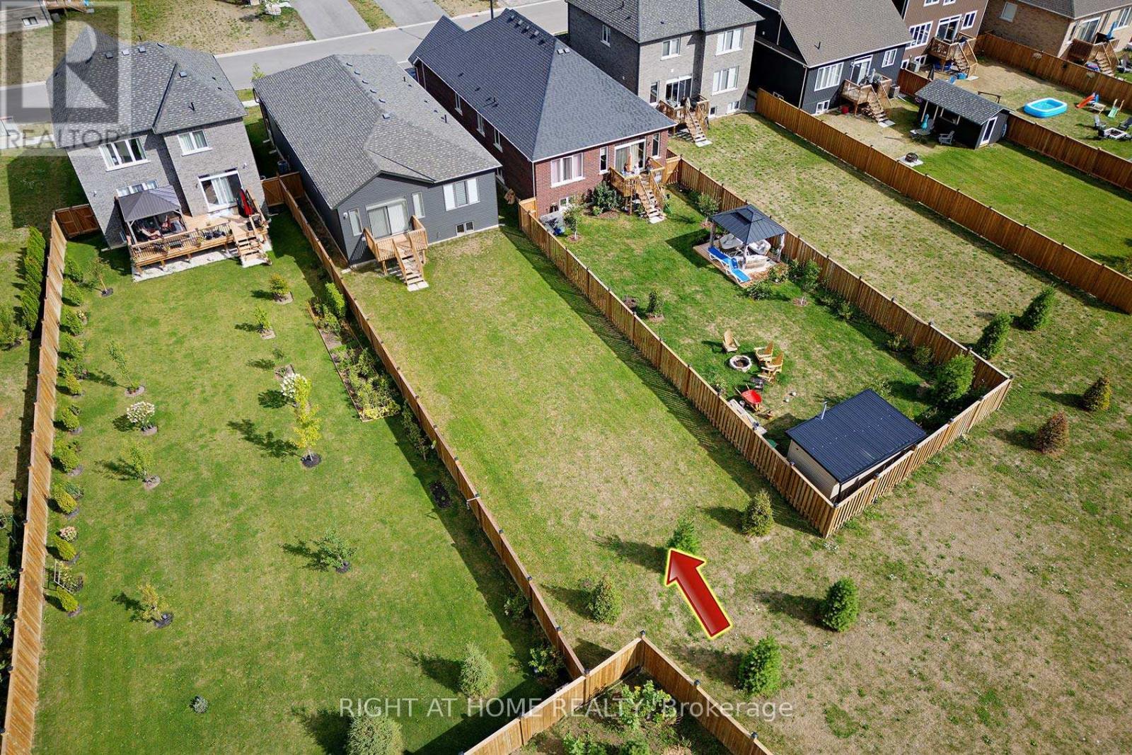 49 Simona Avenue, Wasaga Beach, Ontario  L9Z 0L3 - Photo 37 - S12372144