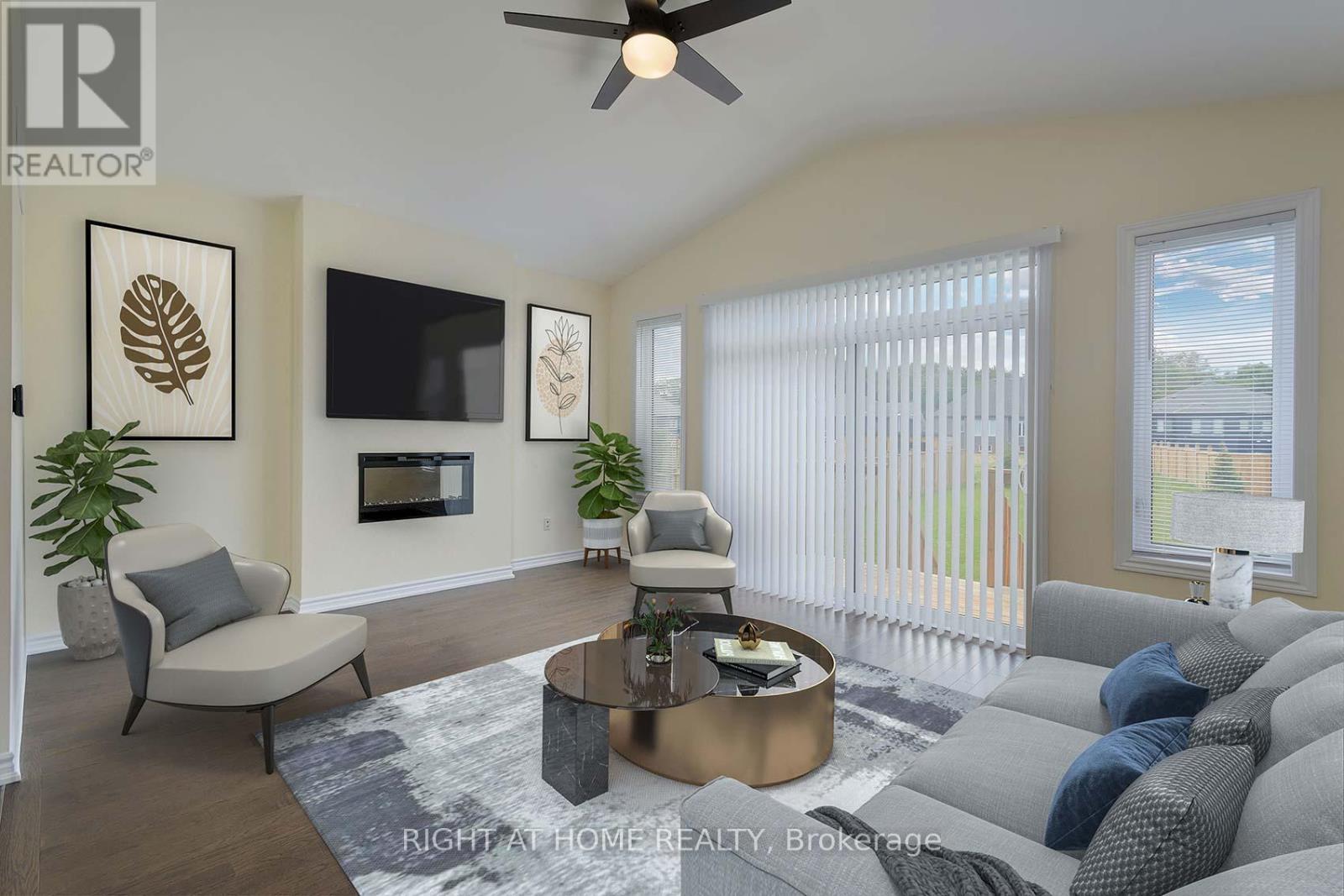 49 Simona Avenue, Wasaga Beach, Ontario  L9Z 0L3 - Photo 9 - S12372144