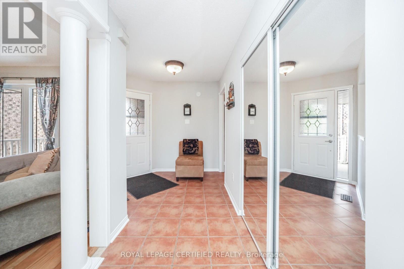 252 Vintage Gate, Brampton, Ontario  L6X 5B7 - Photo 5 - W12334496