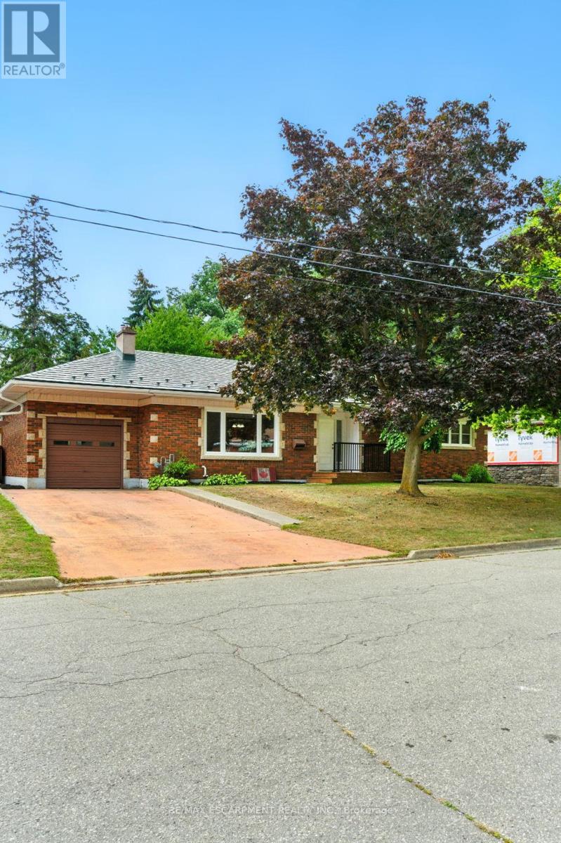 10 Sheffield Avenue, Brantford, Ontario  N3S 6V8 - Photo 1 - X12372142